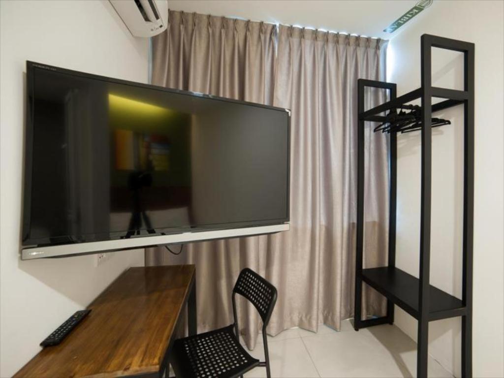 Econtel Queensbay Sungai Dua Bukit Экстерьер фото